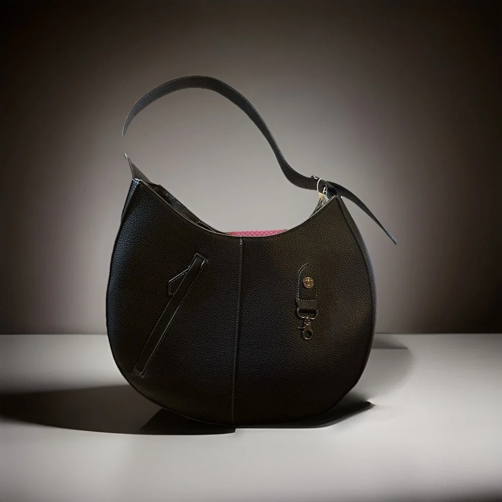 Max Studio The Pebble Grain Travel Hobo Black Bag - XL